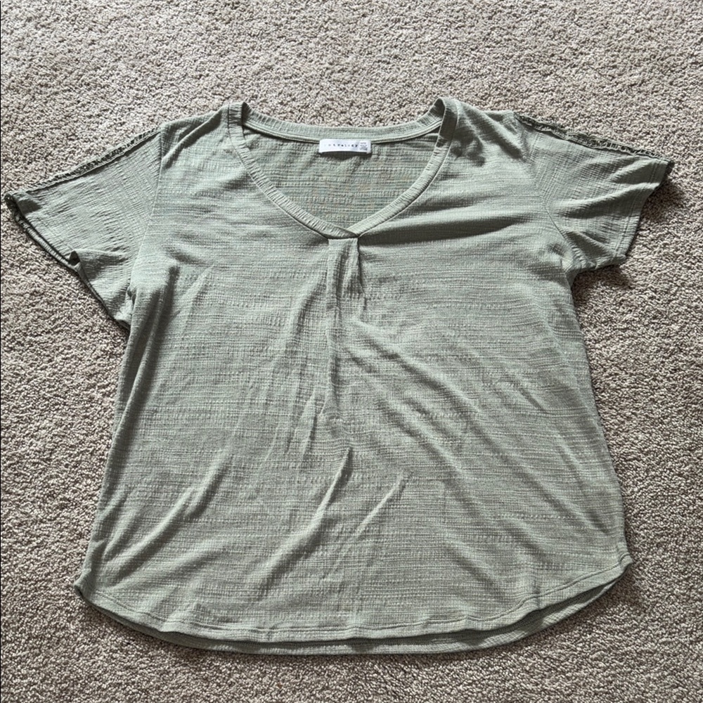 Universal Thread Sage Green V-Neck Tee